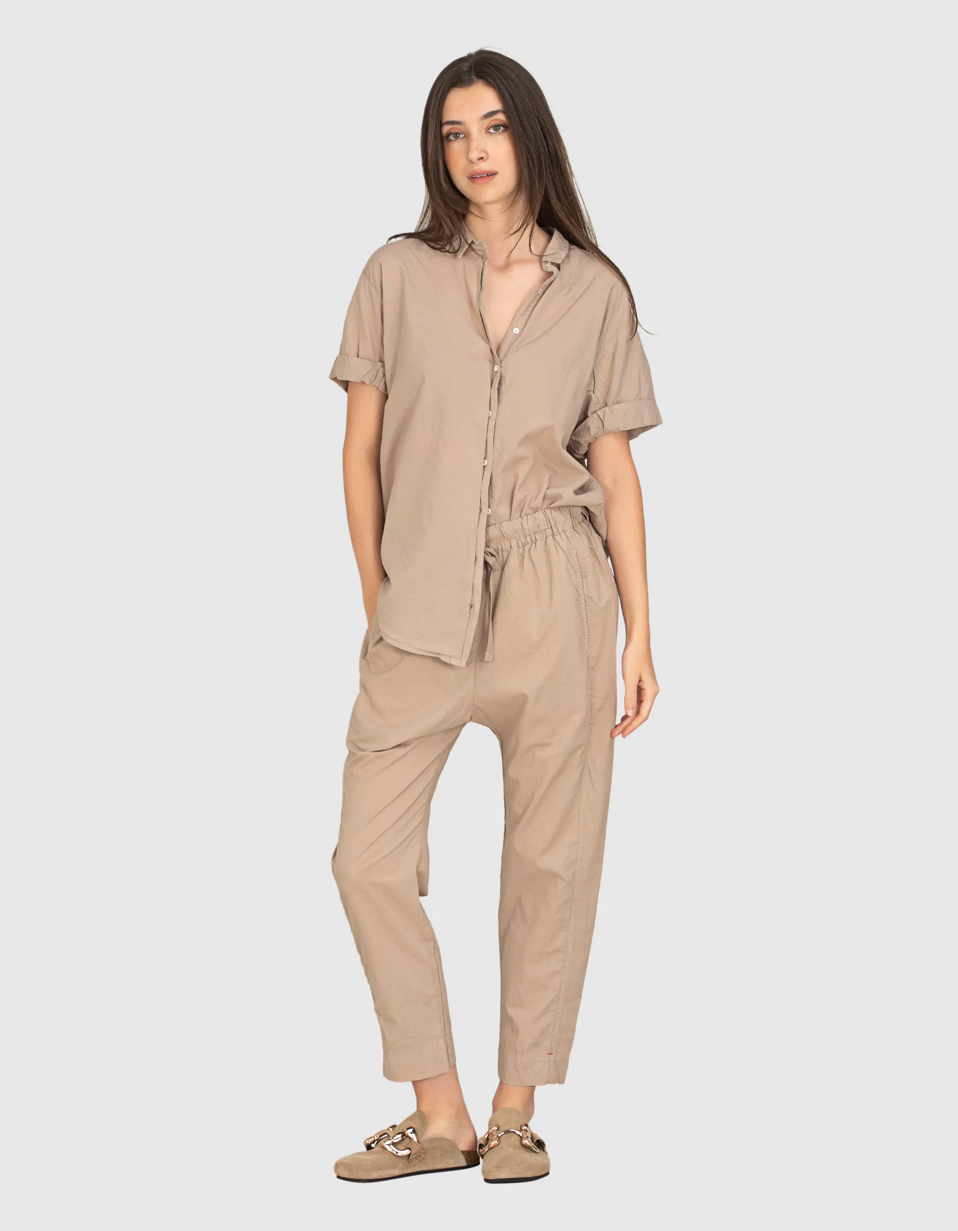 XIRENA Draper Sand // Baumwoll-Hose mit elastischem Bund